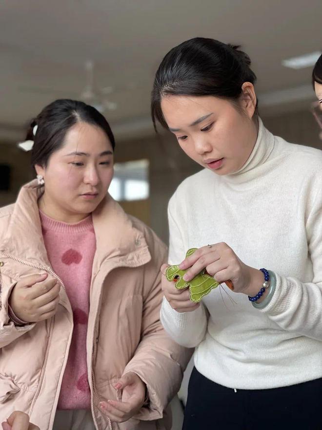 完美体育上海农村新生意！小伙透露：年收益能到两百万村民直呼“大开眼界”(图19)