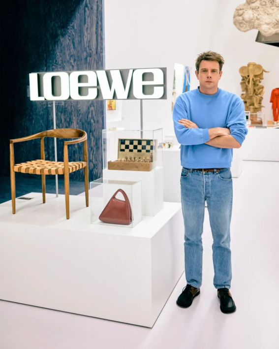 时尚不停歇 美可观展LOEWE形象顾问完美体育上海课程报名开启(图1)